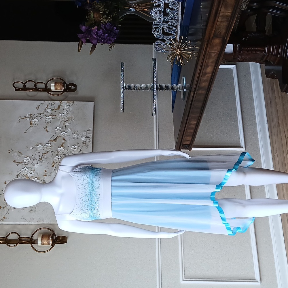 Blue And White Embellished Asymmetral Dress. Size M - Picture 8 of 17